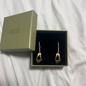 Muse Elegant Gold Drop Earrings